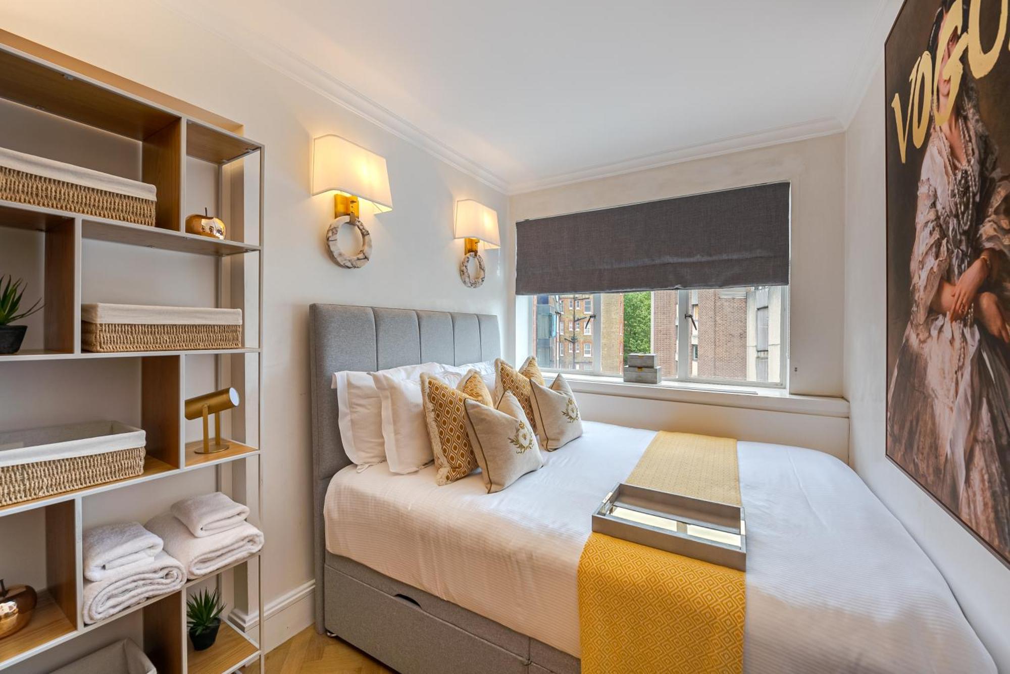 Modern Knightsbridge Apartment With Balcony Overlooking Harrods Prime Location London Exteriör bild