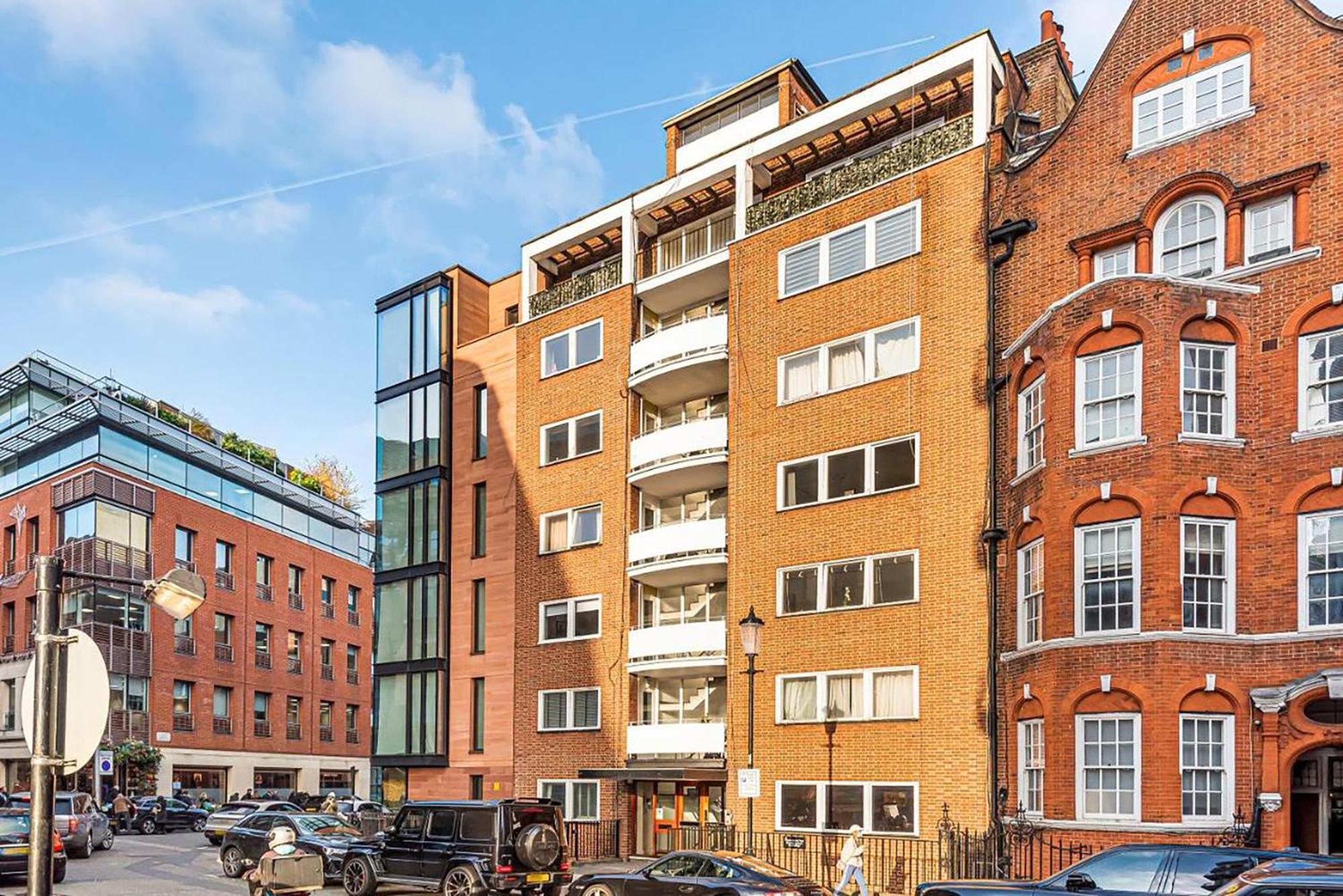 Modern Knightsbridge Apartment With Balcony Overlooking Harrods Prime Location London Exteriör bild